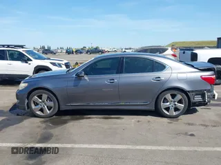 2012 Lexus LS 460 z VIN JTHBL5EF9C5109265, wystawiony jako IAAI lot #42093695 z przebiegiem 120 400 mil mil oraz . Historia ofert i sprzedaży dostępna na DreamBid. Obrazek 14.