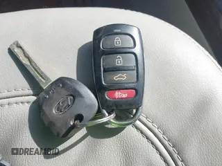 2009 Hyundai Azera Limited z VIN KMHFC46F99A368183, wystawiony jako IAAI lot #41769940 z przebiegiem 144 339 mil mil oraz . Historia ofert i sprzedaży dostępna na DreamBid. Obrazek 11.