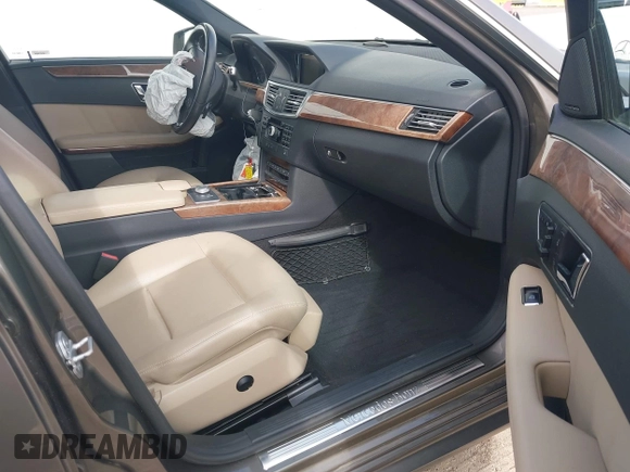 2010 Mercedes-Benz E E 350 Luxury with VIN WDDHF5GB2AA115447, listed as a IAAI auction lot 42068721 with 133,081 mi miles and . Bid and sale history available at carsss.com. Image 5.