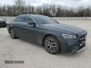 2021 Mercedes-Benz E 350 z VIN W1KZF8DB5MA892977, wystawiony jako Copart lot #48360735 z przebiegiem 32 848 mil mil oraz Szkoda całkowita • Salvage title. Historia ofert i sprzedaży dostępna na DreamBid. Obrazek 4.