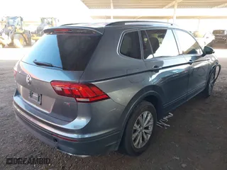 2018 Volkswagen Tiguan S with VIN 3VV1B7AX6JM024225, listed as a IAAI auction lot 41751253 with 53,317 mi miles. Bid and sale history available at carsss.com. Image 4.