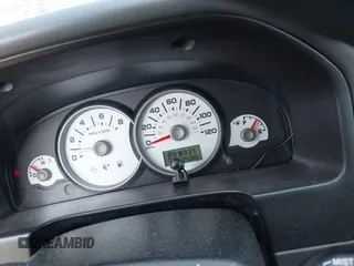2005 Ford Escape XLT z VIN 1FMCU931X5KD62886, wystawiony jako IAAI lot #42564007 z przebiegiem 134 080 mil mil oraz . Historia ofert i sprzedaży dostępna na DreamBid. Obrazek 7.