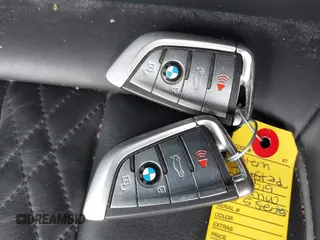 2019 BMW 5 Series 540i xDrive z VIN WBAJE7C52KWW00201, wystawiony jako IAAI lot #42275550 z przebiegiem 78 169 mil mil oraz . Historia ofert i sprzedaży dostępna na DreamBid. Obrazek 11.