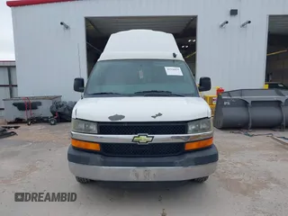2011 Chevrolet Express Passenger 1LT с VIN 1GAZG1FG5B1106432, выставлен на аукционе IAAI как лот 42356831 с пробегом 216 679 миль миль и . История ставок и продаж доступна на DreamBid. Изображение 12.