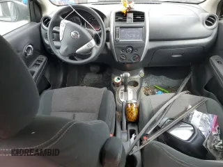 2019 Nissan Versa SV z VIN 3N1CN7AP7KL872090, wystawiony jako Copart lot #53095795 z przebiegiem 88 987 mil mil oraz Szkoda całkowita • Salvage title. Historia ofert i sprzedaży dostępna na DreamBid. Obrazek 8.