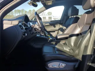 2017 Porsche Macan with VIN WP1AA2A51HLB08854, listed as a Copart auction lot 81521224 with 87,468 mi miles and Salvage Title. Bid and sale history available at DreamBid. Image 7.