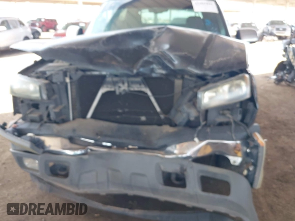 2005 Chevrolet Avalanche Z66 с VIN 3GNEC12Z35G294843, выставлен на аукционе IAAI как лот 42401044 с пробегом Не указан миль и . История ставок и продаж доступна на DreamBid. Изображение 6.