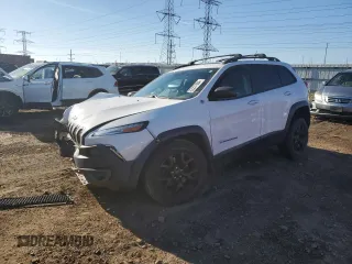 2017 Jeep Cherokee Trailhawk L Plus z VIN 1C4PJMBB3HW506965, wystawiony jako Copart lot #82257594 z przebiegiem 106 571 mil mil oraz Szkoda całkowita • Salvage title. Historia ofert i sprzedaży dostępna na DreamBid. Obrazek 1.