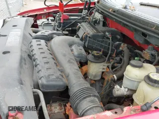 2005 Ford F-150 XL с VIN 1FTVX12565NB81924, выставлен на аукционе IAAI как лот 42489855 с пробегом 943 574 миль миль и . История ставок и продаж доступна на DreamBid. Изображение 12.