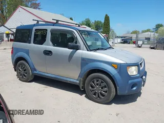 2006 Honda Element LX z VIN 5J6YH28356L014841, wystawiony jako IAAI lot #42289173 z przebiegiem 193 989 mil mil oraz . Historia ofert i sprzedaży dostępna na DreamBid. Obrazek 14.