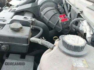 2004 Ford Econoline Cargo z VIN 1FTSE34L44HA80944, wystawiony jako IAAI lot #41293998 z przebiegiem 187 737 mil mil oraz . Historia ofert i sprzedaży dostępna na DreamBid. Obrazek 13.