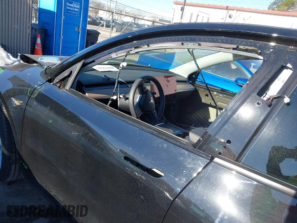 2024 Tesla Model Y Long Range with VIN 7SAYGDEE6RA276983, listed as a IAAI auction lot 41614141 with 4,472 mi miles and . Bid and sale history available at DreamBid. Image 23.