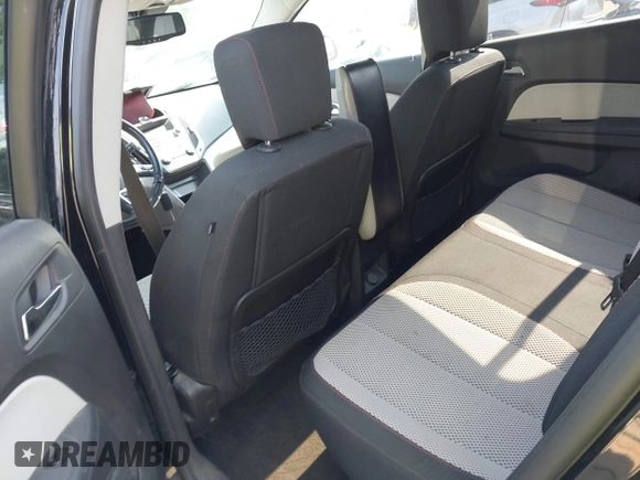 2010 GMC Terrain SLE-2 z VIN 2CTFLEEW3A6241947, wystawiony jako IAAI lot #42449864 z przebiegiem 131 655 mil mil oraz . Historia ofert i sprzedaży dostępna na DreamBid. Obrazek 8.
