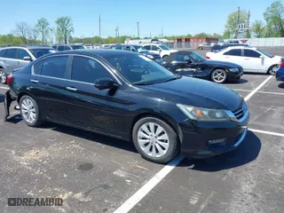 2015 Honda Accord Sedan EX-L with VIN 1HGCR2F84FA168076, listed as a IAAI auction lot 41983408 with 209,007 mi miles. Bid and sale history available at carsss.com. Image 1.