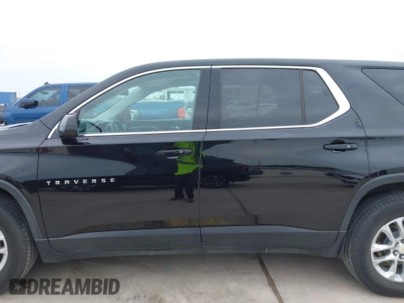 2018 Chevrolet Traverse LS with VIN 1GNERFKW3JJ138537, listed as a IAAI auction lot 42137386 with 119,208 mi miles and . Bid and sale history available at DreamBid. Image 14.