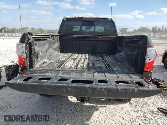 2016 Nissan Titan Platinum Reserve z VIN 1N6BA1F25GN508897, wystawiony jako Copart lot #55090755 z przebiegiem 175 850 mil mil oraz Czysty tytuł • Clean title. Historia ofert i sprzedaży dostępna na DreamBid. Obrazek 6.