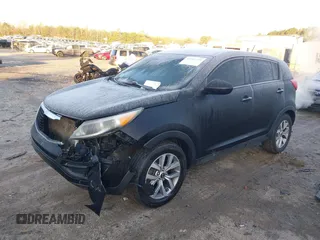 2016 Kia Sportage LX with VIN KNDPB3AC1G7807583, listed as a IAAI auction lot 41761546 with 80,648 mi miles. Bid and sale history available at carsss.com. Image 2.