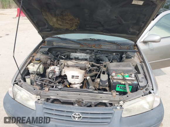 1998 Toyota Camry LE z VIN 4T1BG22K2WU278958, wystawiony jako IAAI lot #42422136 z przebiegiem 272 772 mil mil oraz . Historia ofert i sprzedaży dostępna na DreamBid. Obrazek 10.