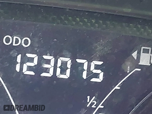 2019 Nissan Versa SV z VIN 3N1CN7AP2KL842799, wystawiony jako IAAI lot #42051006 z przebiegiem 123 075 mil mil oraz . Historia ofert i sprzedaży dostępna na DreamBid. Obrazek 15.