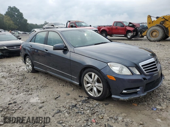 2013 Mercedes-Benz E-Class E 350 Luxury BlueTEC with VIN WDDHF2EB7DA712017, listed as a Copart auction lot 72958924 with 160,948 mi miles and Clean Title. Bid and sale history available at carsss.com. Image 4.
