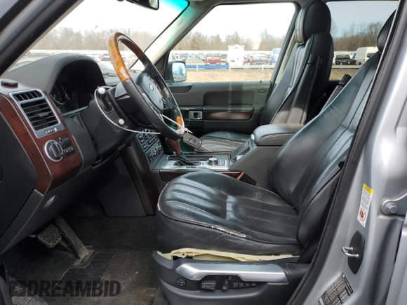 2008 Land Rover Range Rover HSE z VIN SALMF15468A268826, wystawiony jako Copart lot #45784415 z przebiegiem 146 397 mil mil oraz Szkoda całkowita • Salvage title. Historia ofert i sprzedaży dostępna na DreamBid. Obrazek 7.