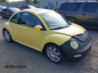 2003 Volkswagen Beetle GLX z VIN 3VWDD21C83M428634, wystawiony jako IAAI lot #42418633 z przebiegiem 188 472 mil mil oraz . Historia ofert i sprzedaży dostępna na DreamBid. Obrazek 1.