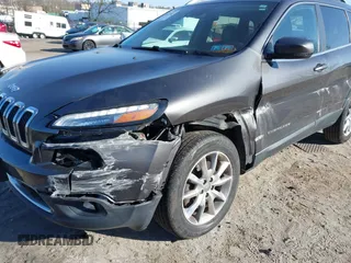 2014 Jeep Cherokee Limited with VIN 1C4PJMDS3EW140238, listed as a IAAI auction lot 41985580 with 145,614 mi miles. Bid and sale history available at carsss.com. Image 6.