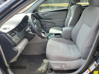 2017 Toyota Camry XLE z VIN 4T1BF1FK3HU379016, wystawiony jako Copart lot #52704015 z przebiegiem 167 129 mil mil oraz Szkoda całkowita • Salvage title. Historia ofert i sprzedaży dostępna na DreamBid. Obrazek 7.