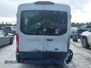 2018 Ford Transit Passenger XL z VIN 1FBZX2CMXJKA07321, wystawiony jako IAAI lot #41373858 z przebiegiem 197 135 mil mil oraz . Historia ofert i sprzedaży dostępna na DreamBid. Obrazek 16.