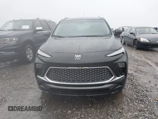 2024 Buick Encore GX Avenir с VIN KL4AMGSL2RB030038, выставлен на аукционе IAAI как лот 41425381 с пробегом 4 441 миль миль и . История ставок и продаж доступна на DreamBid. Изображение 6.