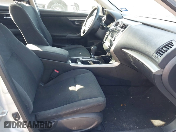2014 Nissan Altima SV with VIN 1N4AL3AP8EN377619, listed as a IAAI auction lot 42109120 with 187,938 mi miles and . Bid and sale history available at carsss.com. Image 5.