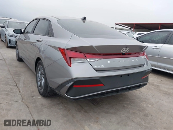 2024 Hyundai Elantra SEL with VIN KMHLM4DG9RU806355, listed as a IAAI auction lot 41567272 with 2,792 mi miles. Bid and sale history available at carsss.com. Image 3.