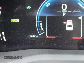 2025 Toyota Camry LE z VIN 4T1DAACKXSU137360, wystawiony jako IAAI lot #42245564 z przebiegiem 1 247 mil mil oraz . Historia ofert i sprzedaży dostępna na DreamBid. Obrazek 15.
