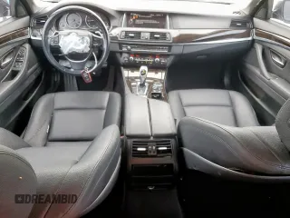 2016 BMW 5 Series 528i z VIN WBA5A5C57GG348593, wystawiony jako Copart lot #55469335 z przebiegiem 93 627 mil mil oraz Szkoda całkowita • Salvage title. Historia ofert i sprzedaży dostępna na DreamBid. Obrazek 8.