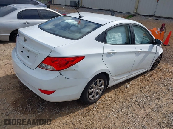 2014 Hyundai Accent GLS z VIN KMHCT4AE5EU697201, wystawiony jako IAAI lot #42157098 z przebiegiem 139 181 mil mil oraz . Historia ofert i sprzedaży dostępna na DreamBid. Obrazek 4.