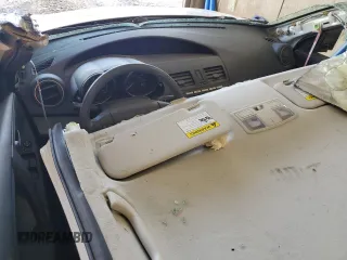 2010 Mazda 3 i Sport z VIN JM1BL1SF0A1339120, wystawiony jako Copart lot #57704395 z przebiegiem Nie podano mil oraz Szkoda całkowita • Salvage title. Historia ofert i sprzedaży dostępna na DreamBid. Obrazek 8.