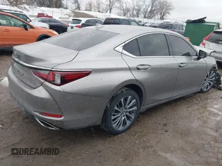 2021 Lexus ES with VIN 58ADZ1B15MU107499, listed as a IAAI auction lot 41742998 with 1 mi miles. Bid and sale history available at carsss.com. Image 4.