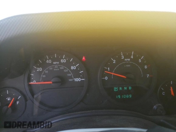 2007 Jeep Wrangler X z VIN 1J4GA39107L229841, wystawiony jako Copart lot #59998895 z przebiegiem 191 089 mil mil oraz Czysty tytuł • Clean title. Historia ofert i sprzedaży dostępna na DreamBid. Obrazek 9.