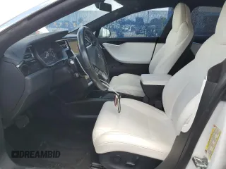 2017 Tesla Model S 100D z VIN 5YJSA1E21HF229936, wystawiony jako Copart lot #54734955 z przebiegiem 125 511 mil mil oraz Szkoda całkowita • Salvage title. Historia ofert i sprzedaży dostępna na DreamBid. Obrazek 7.