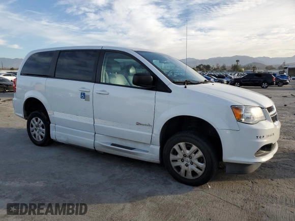 2018 Dodge Grand Caravan SE with VIN 2C7WDGBG9JR243222, listed as a Copart auction lot 49268675 with 240,456 mi miles and Clean Title. Bid and sale history available at DreamBid. Image 4.