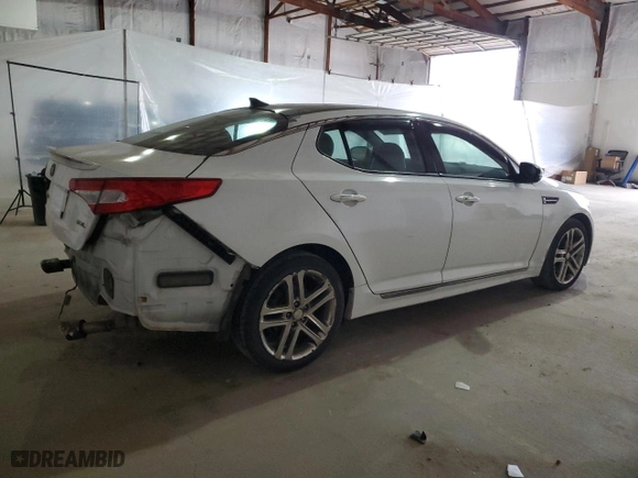 2013 Kia Optima SX with VIN 5XXGR4A61DG093727, listed as a Copart auction lot 50186285 with 230,817 mi miles and Salvage Title. Bid and sale history available at carsss.com. Image 3.