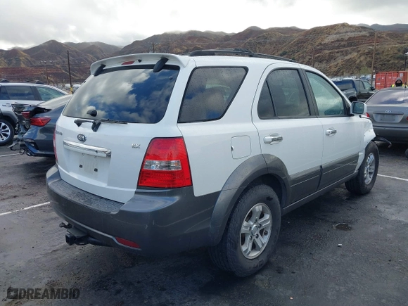 2007 Kia Sorento EX with VIN KNDJC736075701123, listed as a IAAI auction lot 41523321 with 126,003 mi miles. Bid and sale history available at carsss.com. Image 4.