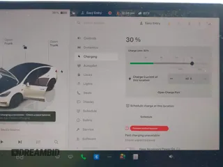 2022 Tesla Model Y Long Range z VIN 7SAYGDEE9NF494901, wystawiony jako IAAI lot #42310520 z przebiegiem 62 515 mil mil oraz . Historia ofert i sprzedaży dostępna na DreamBid. Obrazek 17.