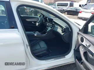 2017 Mercedes-Benz C 300 с VIN 55SWF4KB2HU204504, выставлен на аукционе IAAI как лот 42660080 с пробегом 40 202 миль миль и . История ставок и продаж доступна на DreamBid. Изображение 5.