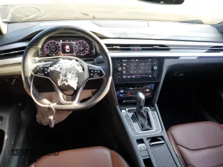 2021 Volkswagen Arteon SEL R-Line z VIN WVWHR7AN2ME004202, wystawiony jako Copart lot #68782902 z przebiegiem 25 928 mil mil oraz . Historia ofert i sprzedaży dostępna na DreamBid. Obrazek 8.