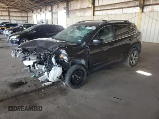 2020 Jeep Cherokee Limited z VIN 1C4PJLDBXLD587216, wystawiony jako Copart lot #62034105 z przebiegiem 118 926 mil mil oraz Szkoda całkowita • Salvage title. Historia ofert i sprzedaży dostępna na DreamBid. Obrazek 1.