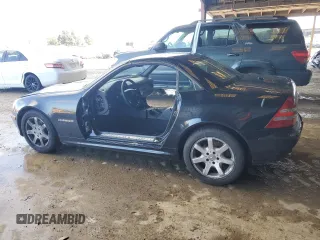 2001 Mercedes-Benz SLK 230 Kompressor z VIN WDBKK49F41F209482, wystawiony jako Copart lot #45523305 z przebiegiem Nie podano mil oraz Szkoda całkowita • Salvage title. Historia ofert i sprzedaży dostępna na DreamBid. Obrazek 2.