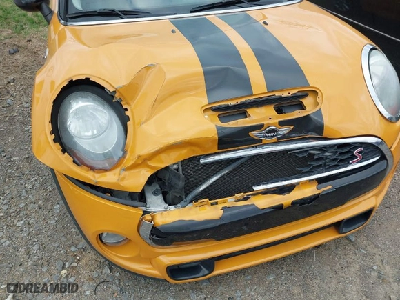 2015 MINI Cooper Hardtop S with VIN WMWXP7C50F2A34186, listed as a IAAI auction lot 41761879 with NaN miles. Bid and sale history available at carsss.com. Image 6.