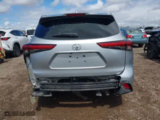 2020 Toyota Highlander XLE with VIN 5TDGZRAH5LS502260, listed as a IAAI auction lot 41743209 with 105,108 mi miles. Bid and sale history available at carsss.com. Image 17.