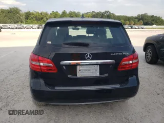 2014 Mercedes-Benz B with VIN WDDVP9AB0EJ003316, listed as a Copart auction lot 68122944 with 57,970 mi miles and Clean Title. Bid and sale history available at carsss.com. Image 6.